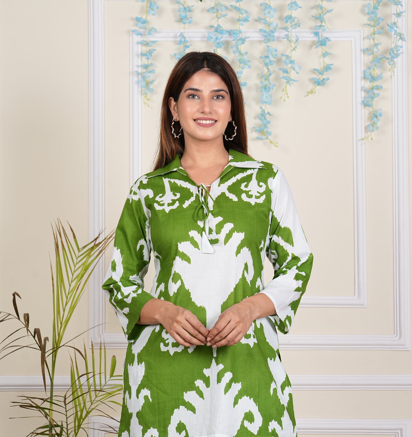 Elegant Cotton Ikat Print Kurta Set in Green & White