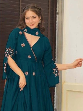 Women Ethnic Motifs Embroidered Angrakha Thread Work Kurta with Palazzos & Dupatta